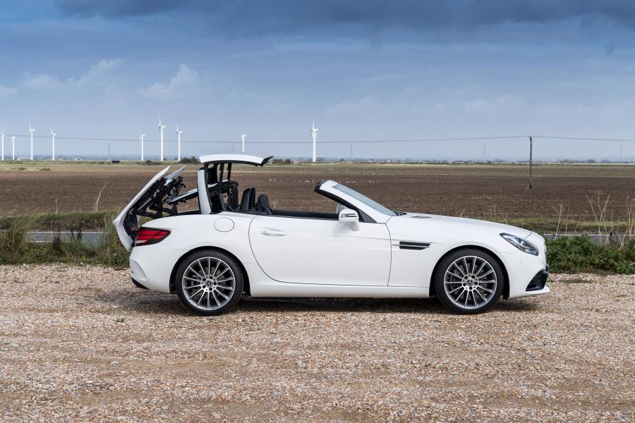  Mercedes-Benz SLC180 AMG Line (R172) 2016 года  (UK) (фото 39 из 40)